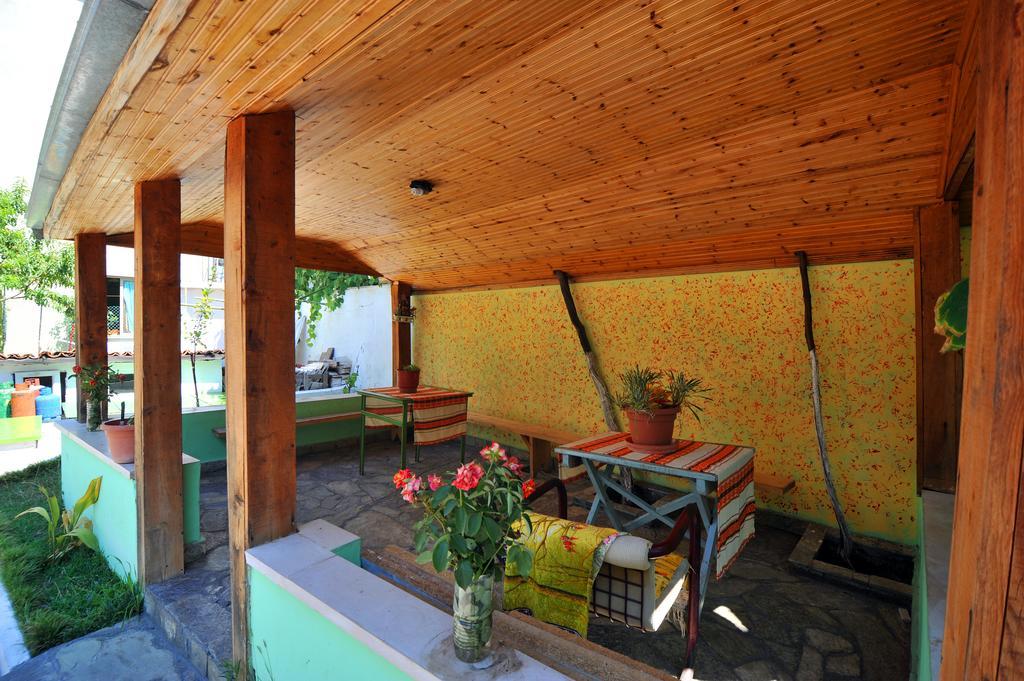 Pemaj Hostel Shkodër Exterior foto