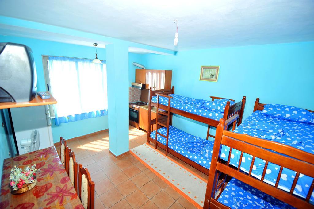 Pemaj Hostel Shkodër Habitación foto